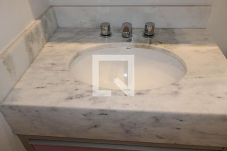 Apartamento à venda com 130m², 3 quartos e 3 vagasSuíte 2 Banheiro