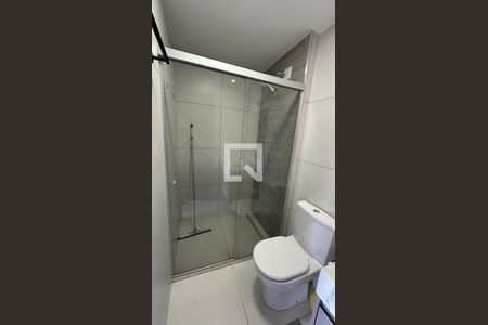 Banheiro de kitnet/studio para alugar com 1 quarto, 41m² em Setor Bueno, Goiânia