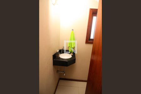 Casa à venda com 174m², 3 quartos e 2 vagas Casa à venda com 174m², 3 quartos e 2 vagasLavabo