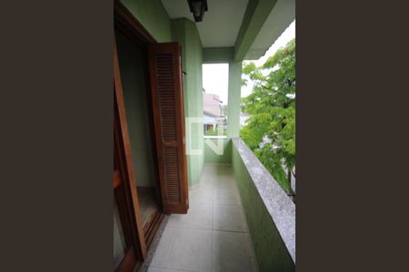 Casa à venda com 174m², 3 quartos e 2 vagas Casa à venda com 174m², 3 quartos e 2 vagasSacada do Quarto 1