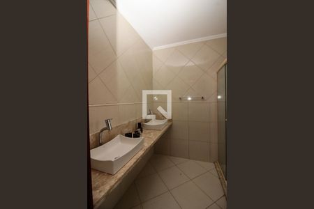 Casa à venda com 174m², 3 quartos e 2 vagas Casa à venda com 174m², 3 quartos e 2 vagasBanheiro da Suíte