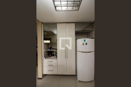 Casa à venda com 174m², 3 quartos e 2 vagas Casa à venda com 174m², 3 quartos e 2 vagasCozinha