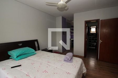 Casa à venda com 174m², 3 quartos e 2 vagas Casa à venda com 174m², 3 quartos e 2 vagasQuarto Suíte