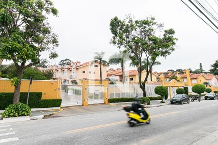 Apartamento à venda com 72m², 2 quartos e 1 vagaFachada