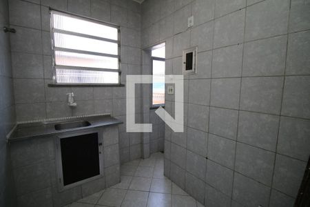 Cozinha de apartamento para alugar com 2 quartos, 40m² em Cordovil, Rio de Janeiro