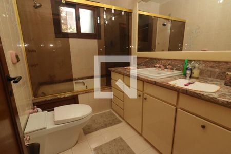 Casa à venda com 495m², 3 quartos e 3 vagasBanheiro da Suíte 2
