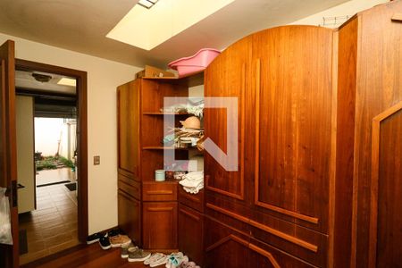 Casa à venda com 495m², 3 quartos e 3 vagasQuarto de Serviço