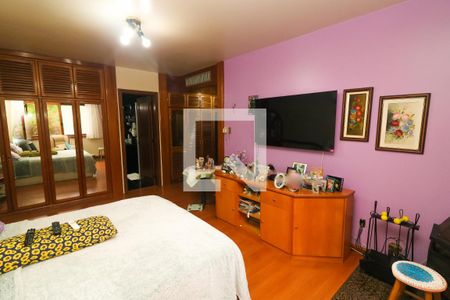 Casa à venda com 495m², 3 quartos e 3 vagasSuíte 1
