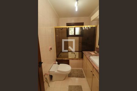 Casa à venda com 495m², 3 quartos e 3 vagasBanheiro da Suíte 2