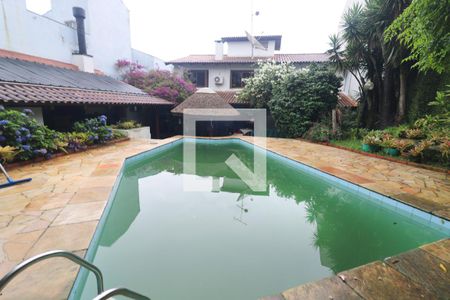 Casa à venda com 495m², 3 quartos e 3 vagasPiscina
