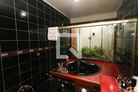 Casa à venda com 495m², 3 quartos e 3 vagasBanheiro da Suíte 1