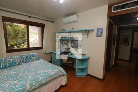 Casa à venda com 495m², 3 quartos e 3 vagasSuíte 2