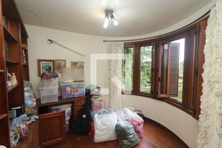 Casa à venda com 495m², 3 quartos e 3 vagasEscritório