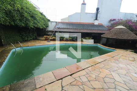 Casa à venda com 495m², 3 quartos e 3 vagasPiscina