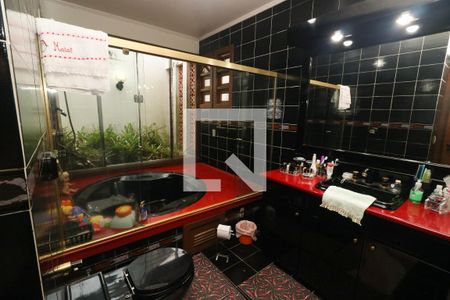 Casa à venda com 495m², 3 quartos e 3 vagasBanheiro da Suíte 1