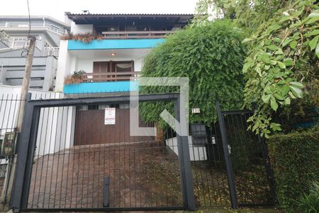 Casa à venda com 495m², 3 quartos e 3 vagasFachada