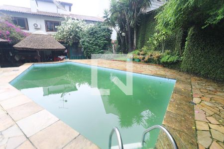 Casa à venda com 495m², 3 quartos e 3 vagasPiscina