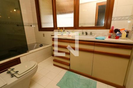 Casa à venda com 495m², 3 quartos e 3 vagasBanheiro 1