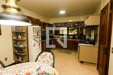 Casa à venda com 495m², 3 quartos e 3 vagasCozinha