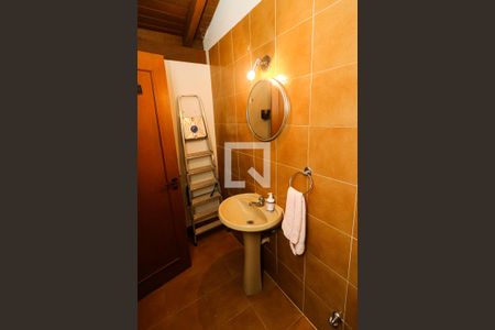 Casa à venda com 495m², 3 quartos e 3 vagasBanheiro 2