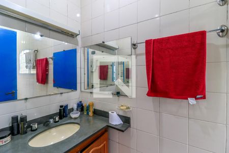 Casa à venda com 170m², 4 quartos e 2 vagasBanheiro da Suíte