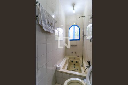 Casa à venda com 170m², 4 quartos e 2 vagasBanheiro da Suíte