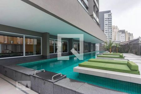 Studio para alugar com 25m², 1 quarto e 1 vaga Studio para alugar com 25m², 1 quarto e 1 vagaPiscina