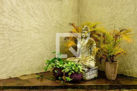 Casa de condomínio para alugar com 76m², 1 quarto e 2 vagas Casa de condomínio para alugar com 76m², 1 quarto e 2 vagasFachada