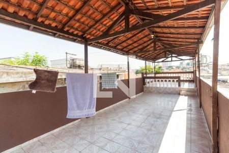 Casa para alugar com 80m², 2 quartos e 1 vagaQuintal