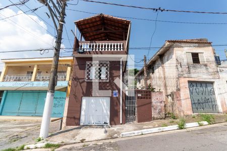 Casa para alugar com 80m², 2 quartos e 1 vagaFachada