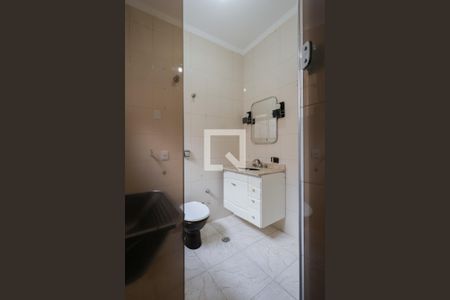 Apartamento para alugar com 65m², 2 quartos e sem vagaBanheiro e Área de serviço