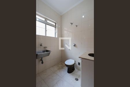 Apartamento para alugar com 65m², 2 quartos e sem vagaBanheiro e Área de serviço