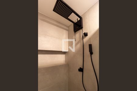 Apartamento para alugar com 32m², 1 quarto e sem vagaBanheiro - Detalhe do Chuveiro