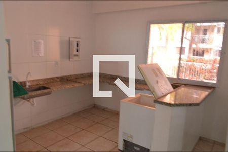 Apartamento à venda com 72m², 3 quartos e 1 vaga Apartamento à venda com 72m², 3 quartos e 1 vagaÁrea comum - Salão de festas