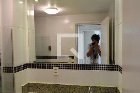 Apartamento à venda com 72m², 3 quartos e 1 vaga Apartamento à venda com 72m², 3 quartos e 1 vagaBanheiro