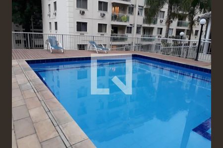 Apartamento à venda com 72m², 3 quartos e 1 vaga Apartamento à venda com 72m², 3 quartos e 1 vagaÁrea comum - Piscina