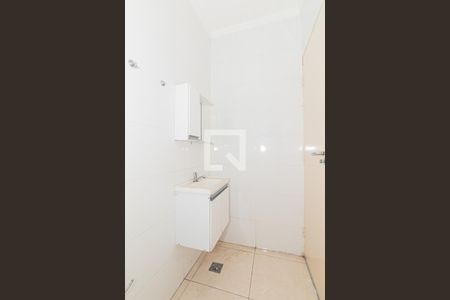 Banheiro de apartamento para alugar com 1 quarto, 40m² em Vila Nilo, São Paulo