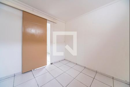 Quarto 1 de casa para alugar com 2 quartos, 50m² em Vila Luzita, Santo André