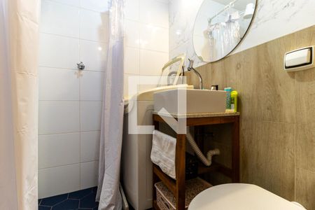 Banheiro de kitnet/studio à venda com 1 quarto, 25m² em Vila Buarque, São Paulo