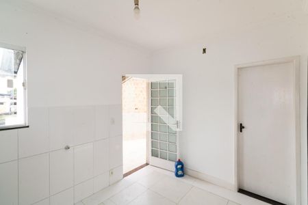 Casa para alugar com 80m², 2 quartos e sem vaga Casa para alugar com 80m², 2 quartos e sem vagaCozinha