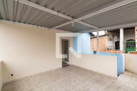 Casa para alugar com 80m², 2 quartos e sem vaga Casa para alugar com 80m², 2 quartos e sem vagaVaranda