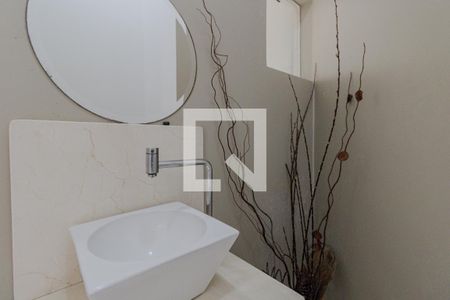 Casa para alugar com 507m², 5 quartos e 4 vagasLavabo