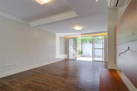 Casa à venda com 3 quartos, 160m² em Granja Julieta, São Paulo