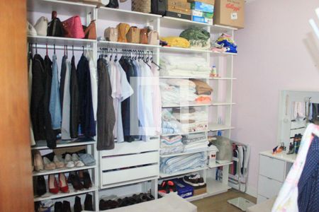 Casa à venda com 150m², 4 quartos e 2 vagasQuarto 2/ configurado atualmente como Closet