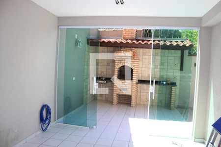 Casa à venda com 150m², 4 quartos e 2 vagasChurrasqueira