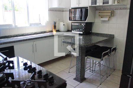 Casa à venda com 150m², 4 quartos e 2 vagasCozinha