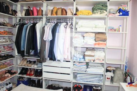 Casa à venda com 150m², 4 quartos e 2 vagasQuarto 2/ configurado atualmente como Closet