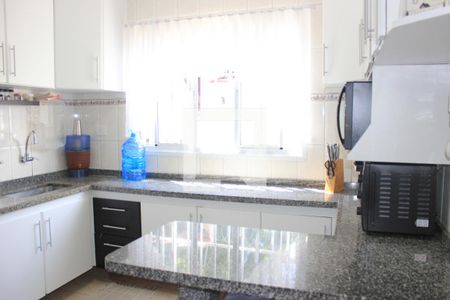 Casa à venda com 150m², 4 quartos e 2 vagasCozinha