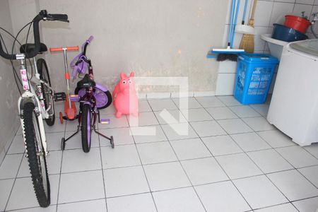 Casa à venda com 150m², 4 quartos e 2 vagasLavanderia