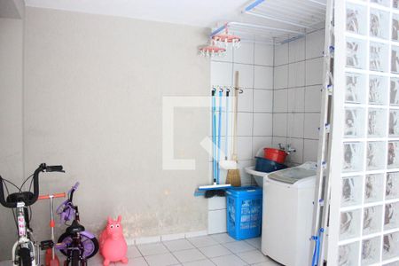 Casa à venda com 150m², 4 quartos e 2 vagasLavanderia